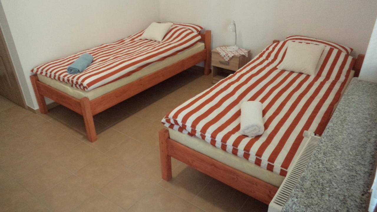 Bacowka Noclegi Sierpnica エクステリア 写真